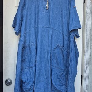 Relaxed Blue Short-Sleeve Buttoned Casual Shirt